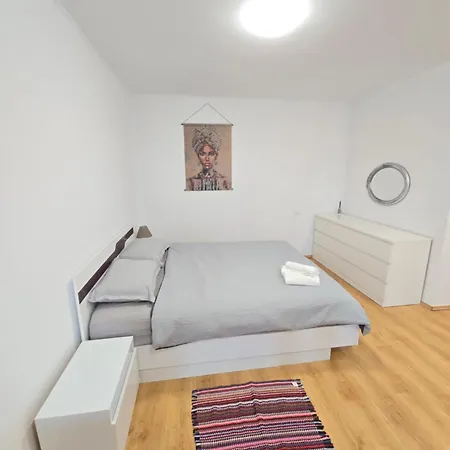 Apartament Sunrise - Lake&park View- Underground Parking Bucureşti