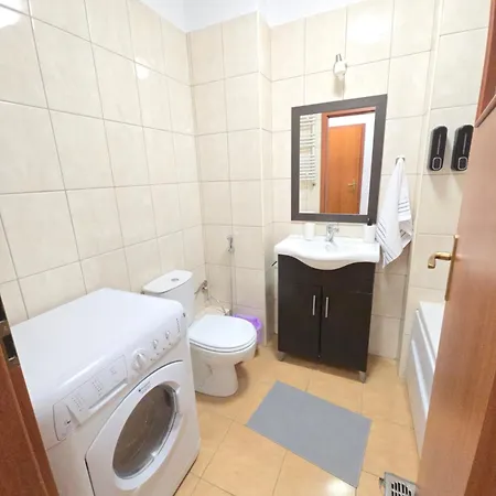 Sunrise - Lake&park View- Underground Parking Apartmán *